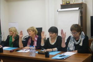 В начале заседания депутаты согласовали мероприятия по разработке единой концепции цветочного оформления в районе Бирюлево Восточное