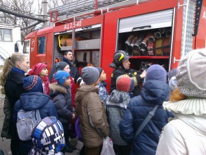 Экскурсии для школьников в районную пожарную часть организуют сотрудники библиотеки