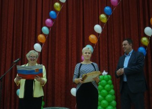 Глава управы Кирилл Канаев и его заместитель по работе с населением Анна Карпинская приняли участие в праздновании Дня муниципального округа