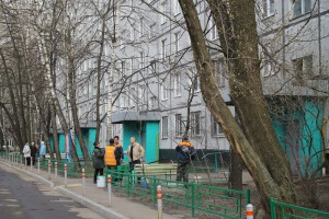 За ходом выполнения работ по капремонту в доме на улице Бирюлевская теперь будут следить Василий Анохин и Евгений Судаков 