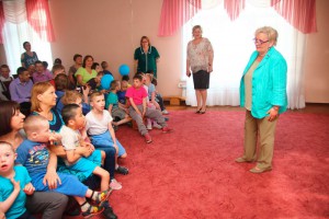 С Днем защиты детей воспитанников центра поздравила глава муниципального округа Бирюлево Восточное Елена Яковлева