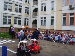 Детям рассказали элементарные правила дорожного движения 