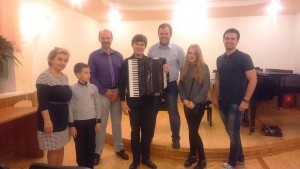 Алексей Скипин (в центре) в музыкальной школе №74