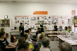Ученики школы №1861 провели двуязычные экскурсии в четырех музеях