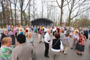 На территории музея-заповедника «Царицыно» открылась танцевальная площадка