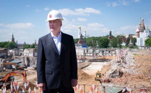 Сергей Собянин осмотрел ход строительства парка «Зарядье»