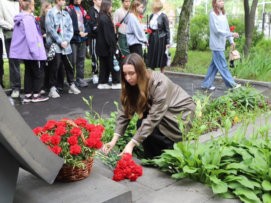 Студенты ФК №35 провели день памяти и скорби. Фото: официальная страница ФК №35 в социальных сетях
