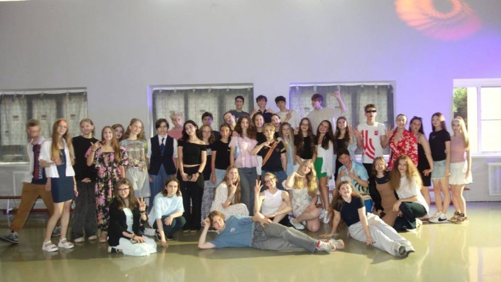 Ученик 10 «А» класса школы № 935 дважды стал призером регионального этапа олимпиады по английскому языку. Фото: официальная страница школы №935 в социальных сетях