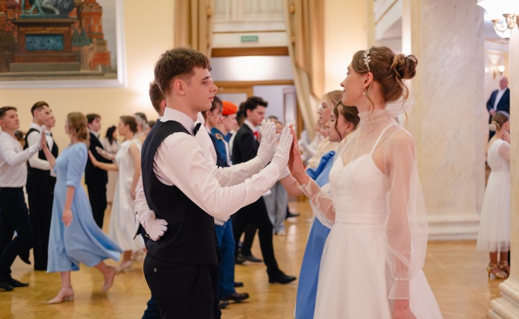 Студенты Московского педагогического колледжа стали участниками проекта «Бал Победы». Фото: официальная страница Московского педагогического колледжа в социальных сетях