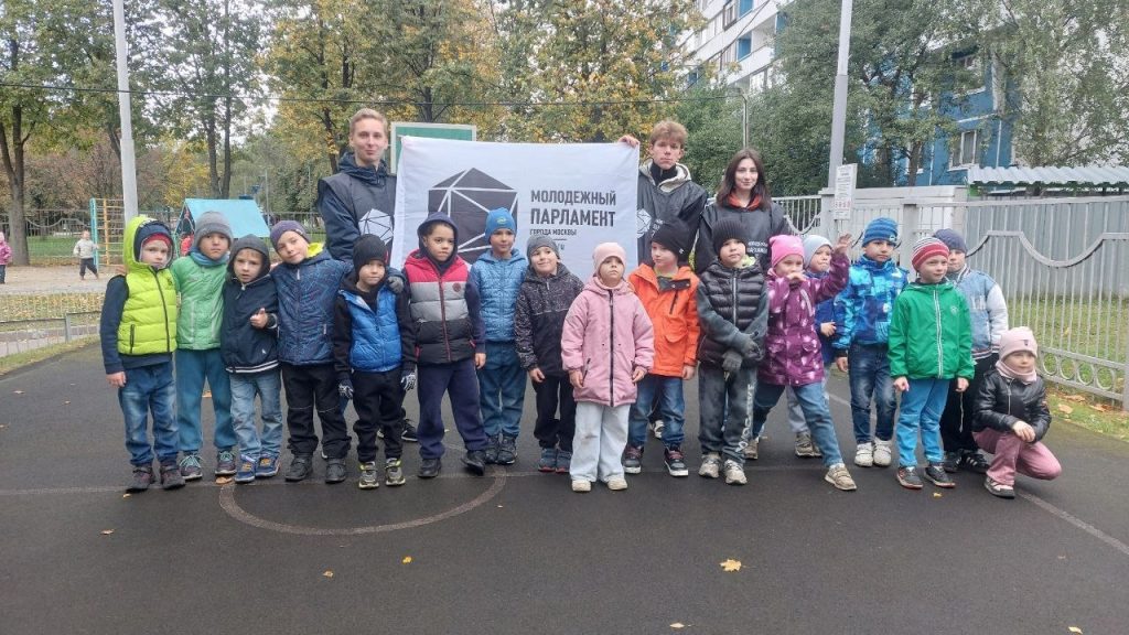 Игровую программу для детей провели активисты МП Бирюлева Восточного. Фото: страница Молодежной палаты района Бирюлево Восточное в социальных сетях