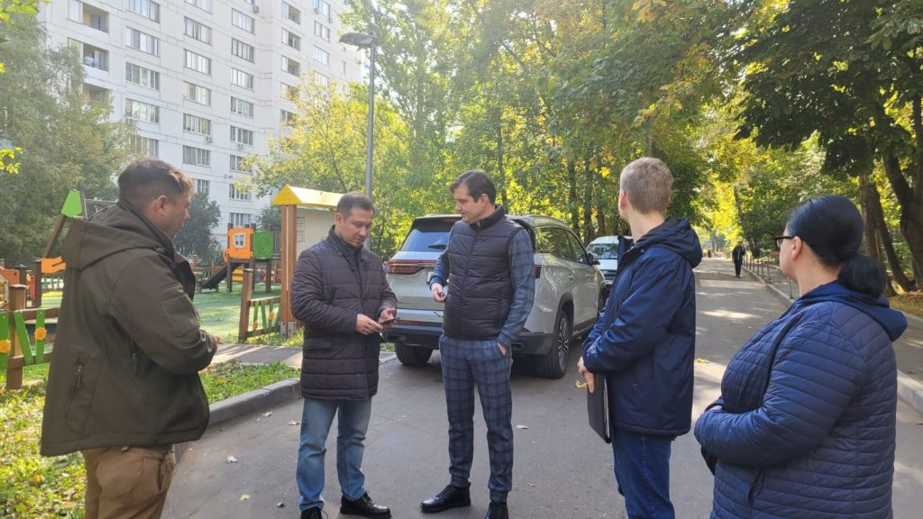 Еженедельный обход территории прошел в Бирюлеве Восточном. Фото: страница управы района Бирюлево Восточное в социальных сетях