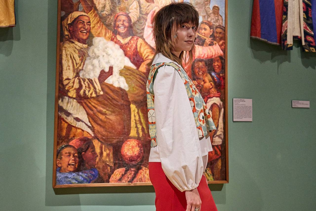 Студенты колледжа представили свои авторские переработки, основанные на культурных традициях Казахстана, Киргизии, Таджикистана, Туркменистана и Кавказа. Фото: пресс-служба Департамента образования и науки города Москвы