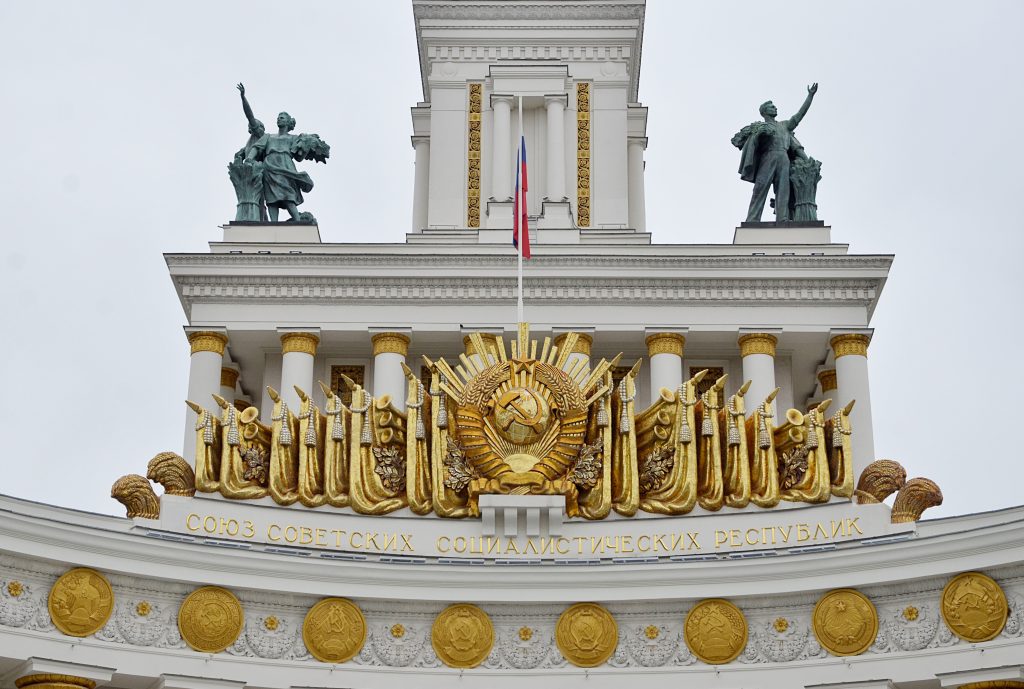 За два месяца по выставке Русского музея на ВДНХ провели почти 800 экскурсий. Фото: Анна Быкова, «Вечерняя Москва»