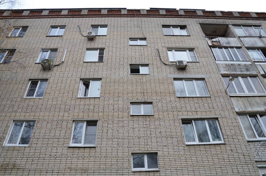 Глава управы Бирюлева Западного провел обход территории. Фото: Анна Быкова, «Вечерняя Москва»