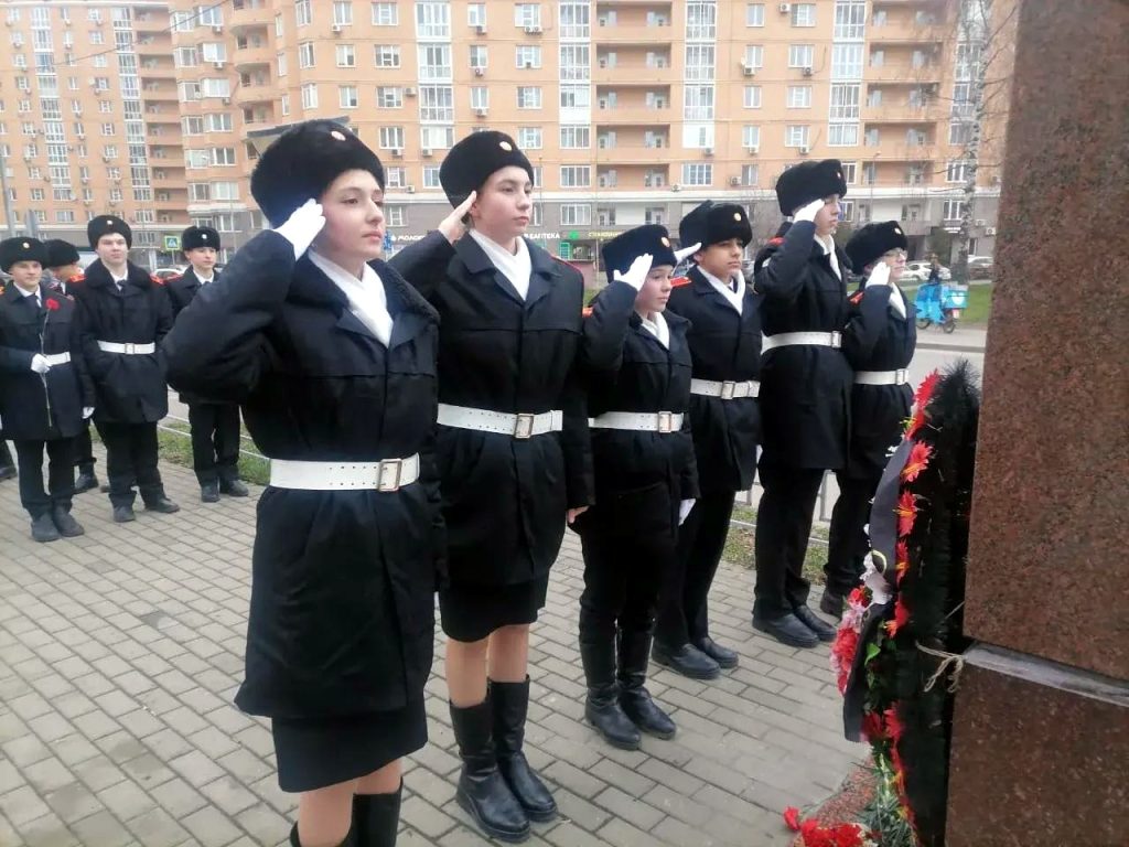 Ученики школы №902 приняли участие в патронатной акции. Фото: страница школы №902 в социальных сетях