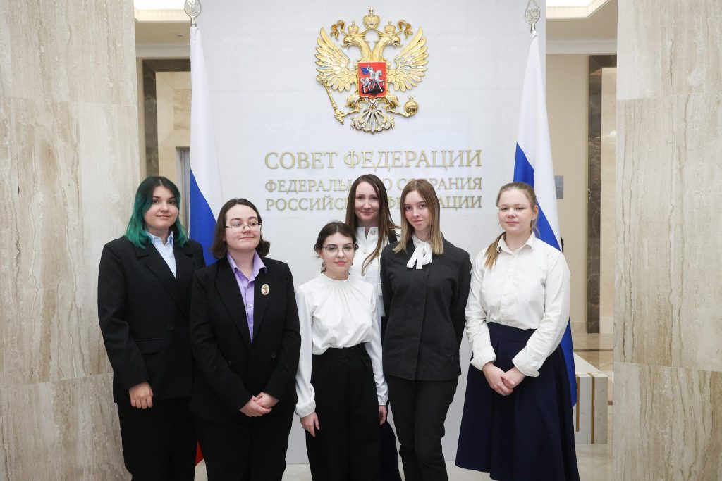 Студенты КДПИ имени Карла Фаберже приняли участие в конкурсе ватного мастерства. Фото: страница КДПИ имени Карла Фаберже в социальных сетях