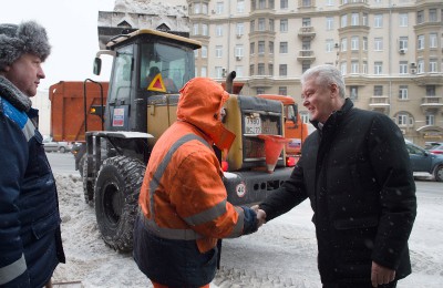 Собянин поручил активизировать уборку снега в столице