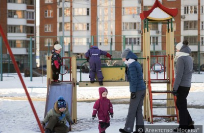 С 1 марта в столице начнут выдавать детские электронные сертификаты нуждающимся семьям