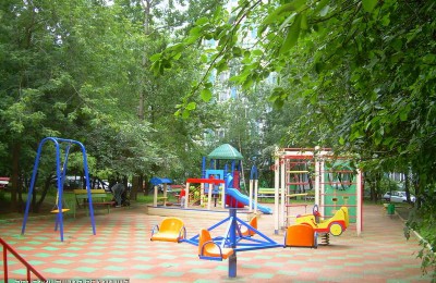 Новая детская площадка в районе Бирюлево Восточное
