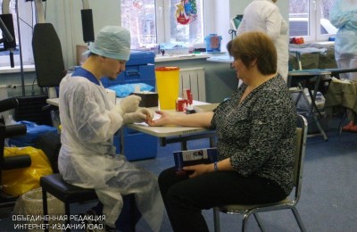 Работники станции переливания крови отметили День донора
