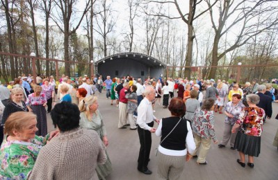 На территории музея-заповедника «Царицыно» открылась танцевальная площадка