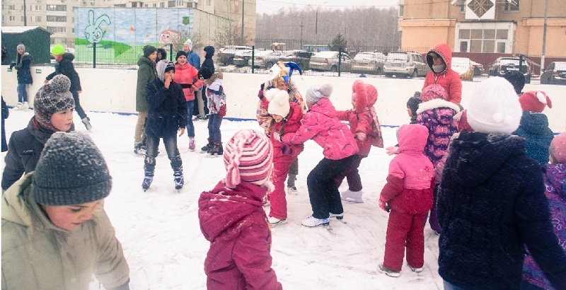 зима, дети БВ фото РиО статья на 23.11.18 (Катание на коньках)