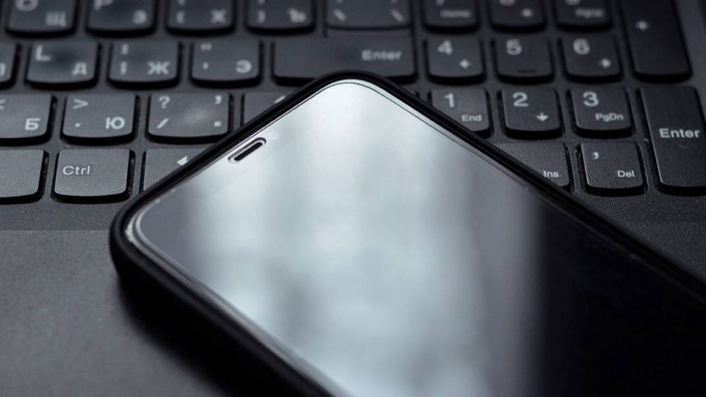 В мессенджере MAX появились официальные каналы Сергея Собянина и портала mos.ru. Фото: Анна Быкова, «Вечерняя Москва»