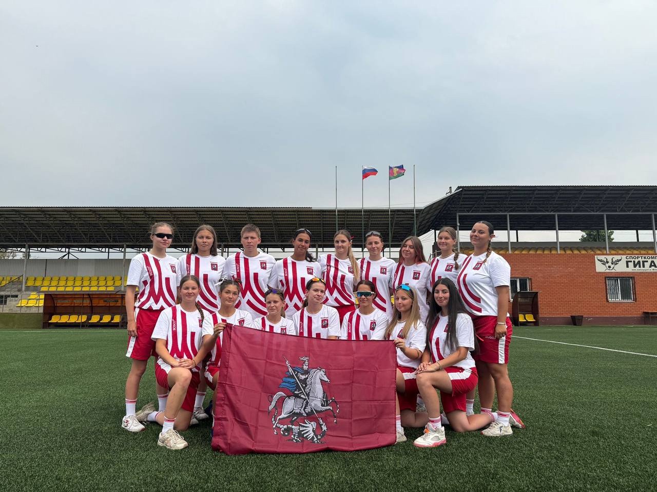 Тренировочные сборы воспитанниц МКСШОР «Юг» прошли по софтболу в Крымске. Фото: «Федерация бейсбола и софтбола в городе Москве»