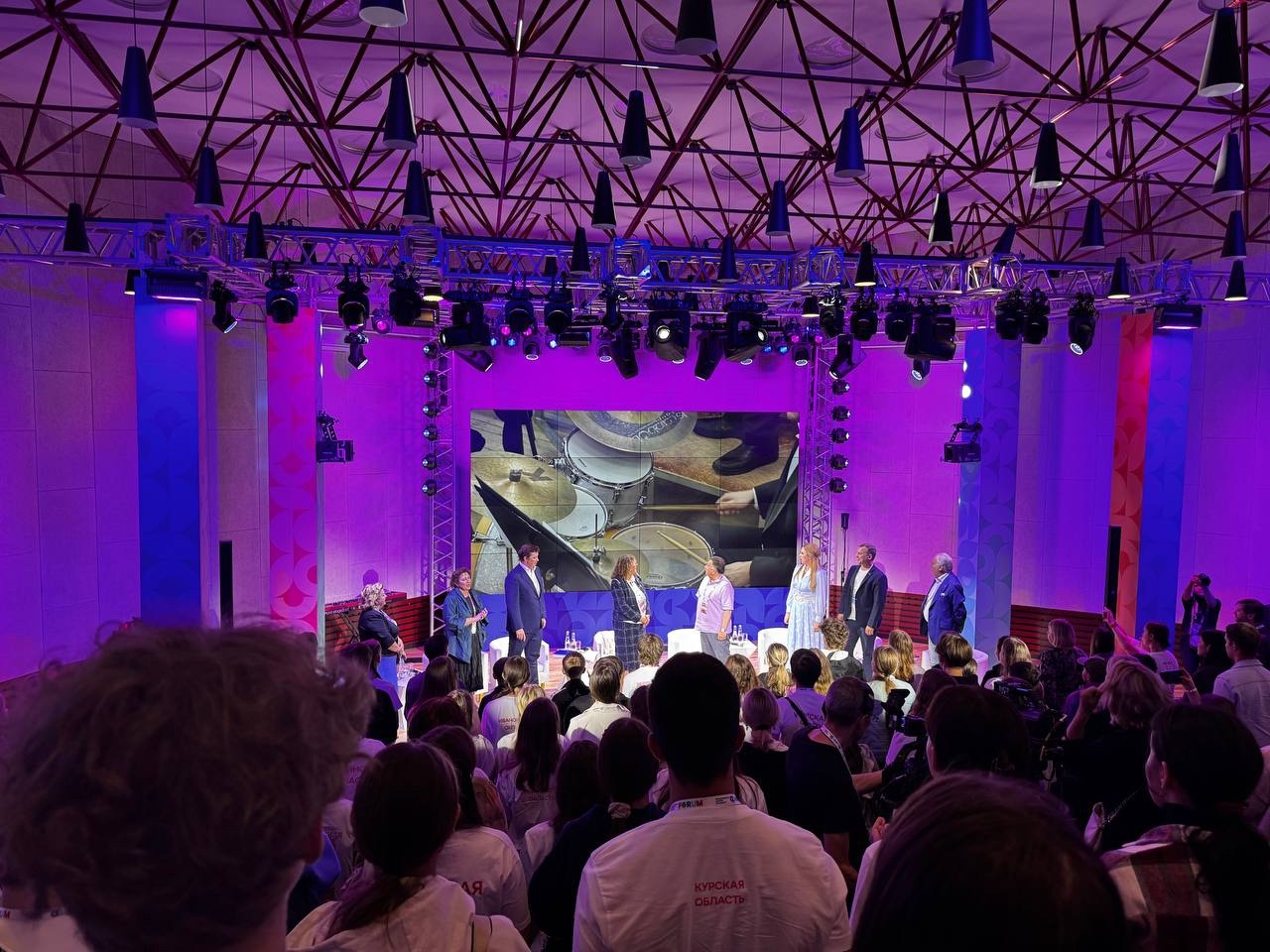 Студентка Финансового колледжа №35 приняла участие в IV Международном детском культурном форуме. Фото: страница Финансового колледжа №35 в социальных сетях.