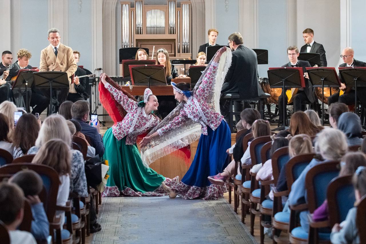 Воспитанники студии из Культурного центра «Загорье» выступили в МГК имени Петра Чайковского. Фото: Telegram-канал Культурного центра «Загорье»