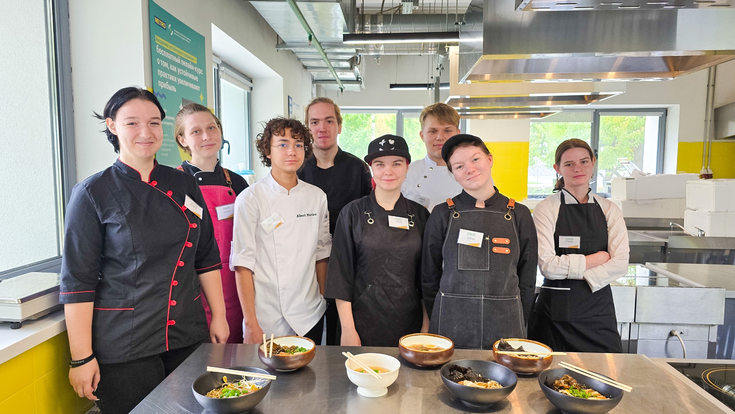 Студенты Пищевого колледжа №33 прошли курс «Японская кухня в подробностях». Фото: страница Пищевого колледжа №33 в социальных сетях