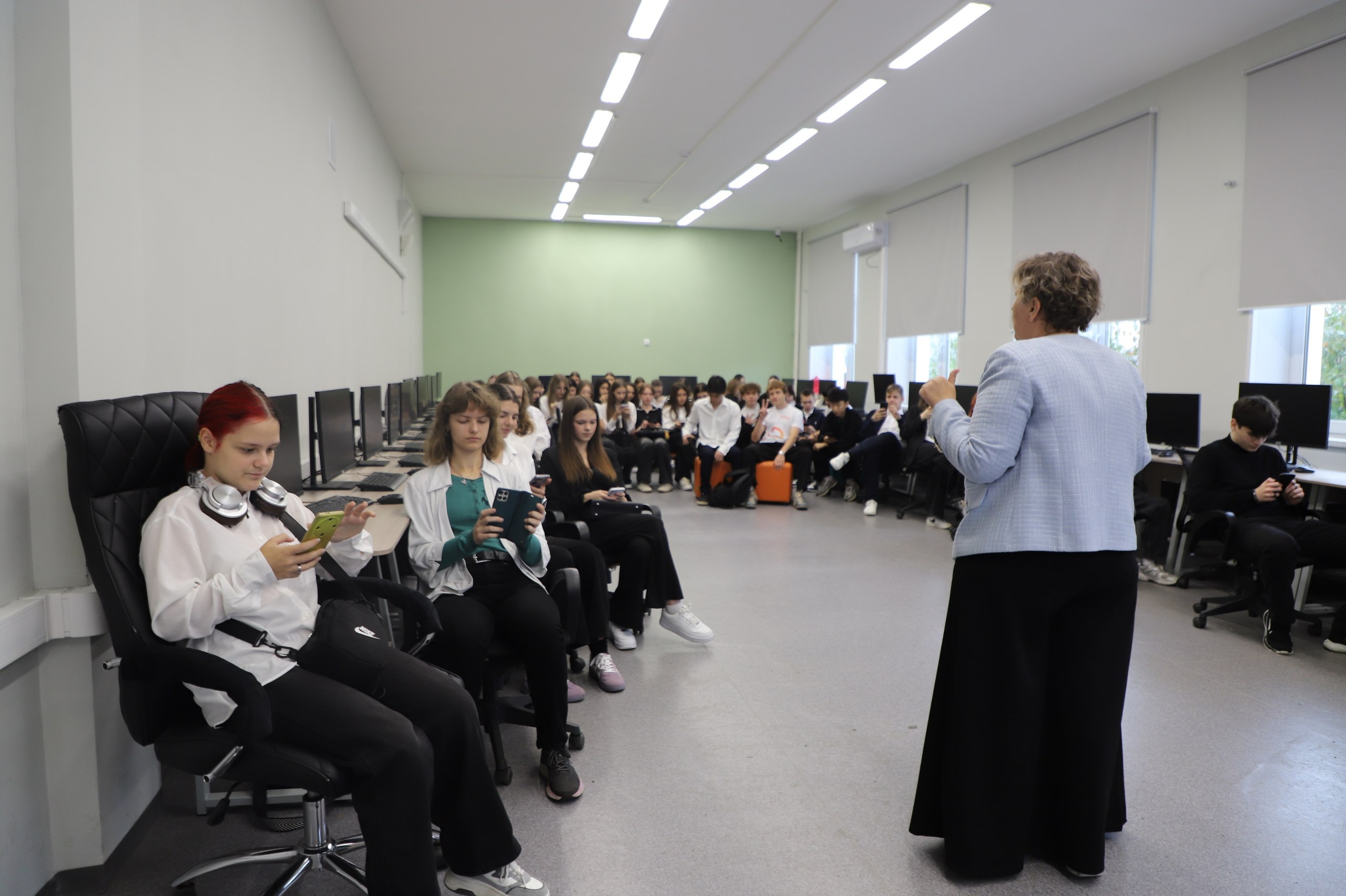 Финансовый колледж №35 стал одной из площадок IX Фестиваля финансовой грамотности и предпринимательской культуры. Фото: страница Финансового колледжа №35 в социальных сетях