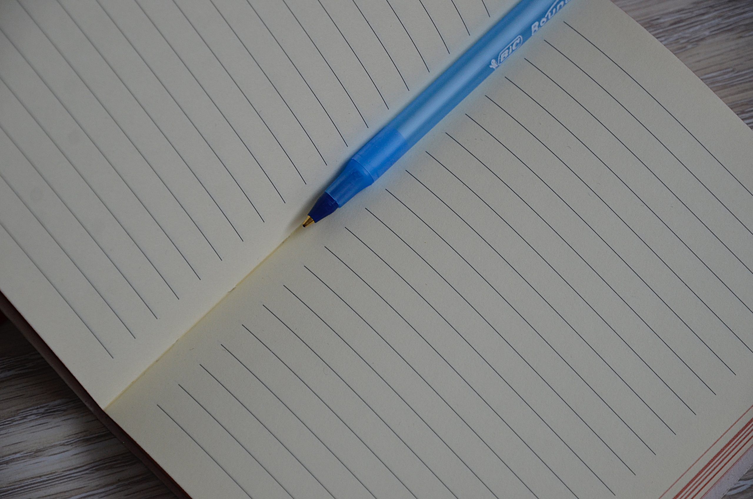 Сотрудники ДК «Загорье» организуют литературный конкурс. Фото: Анна Быкова, «Вечерняя Москва»