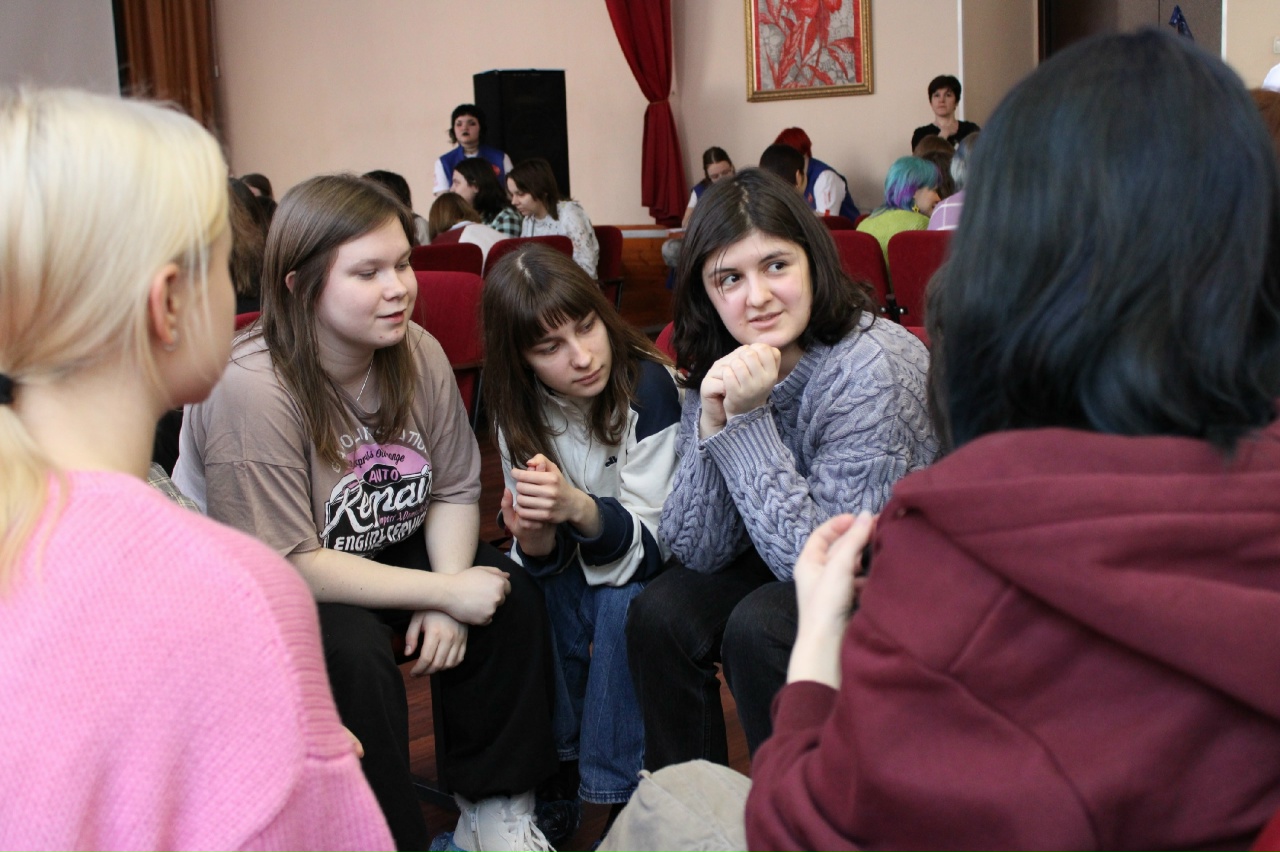 Студенты КДПИ имени Карла Фаберже приняли участие в квесте. Фото: страница КДПИ имени Карла Фаберже в социальных сетях